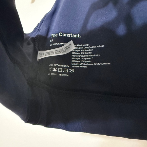 Aritzia Sports Bra Cross Back Strap Full Coverage Padded Navy Blue - Picture 3 of 4